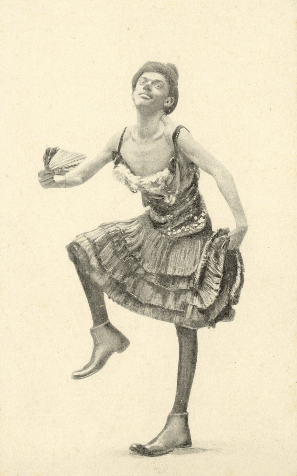 Karl Valentin als Tänzerin, um 1912