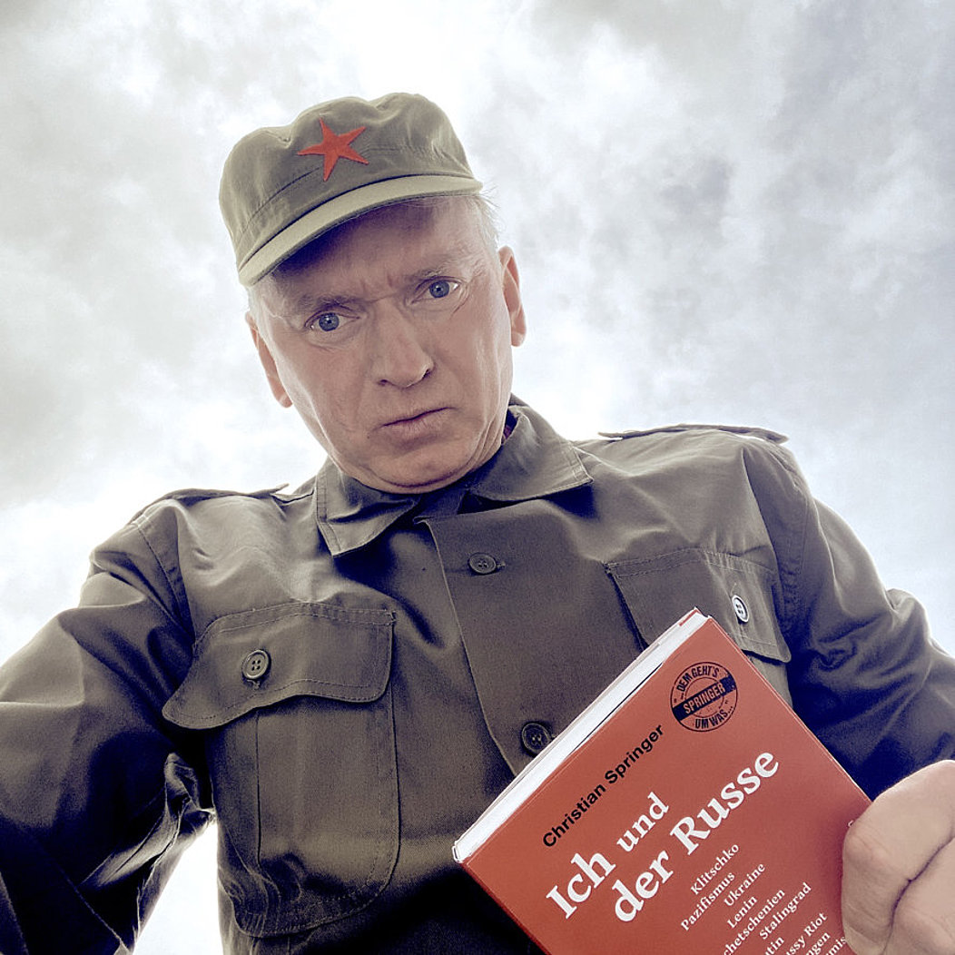 Christian Springer mit Buch "Ich und der Russe"