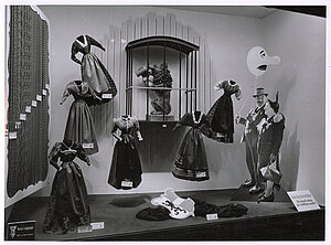 Liesl Karlstadt und Michl Lang, Wies'n Schmankerl, Herr und Frau Brummel auf der Wies'n, Werbung vom Kaufhaus Hertie, September-Oktober 1954