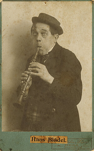 Hans Blädel mit Klarinette, um 1910