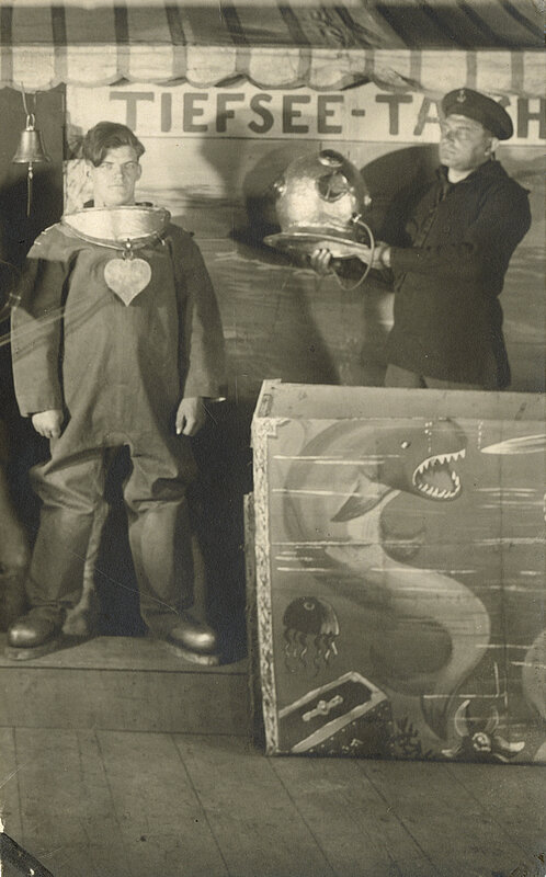 Beim Tiefseetaucher auf der Oktoberfestwiese, um 1932