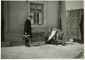 Karl Valentin, Aus dem Film Die Erbschaft, der Gerichtsvollzieher, 1936