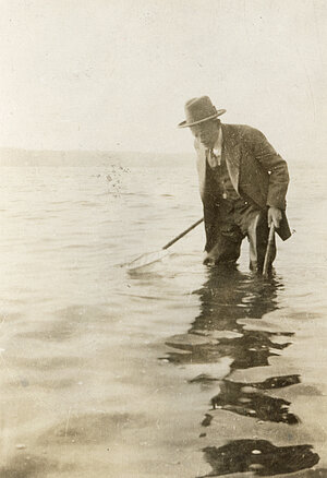 Valentin beim Fischen, 1939