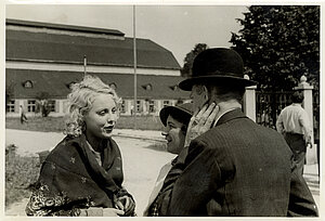 Karl Valentin, Liesl Karlstadt und Anny Ondra, Geiselgasteig, um 1933