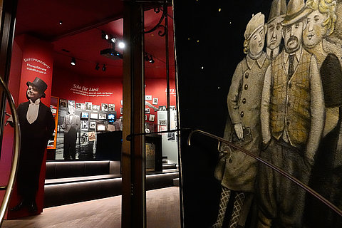 Blick in die neue Dauerausstellung zu Liesl Karlstadt