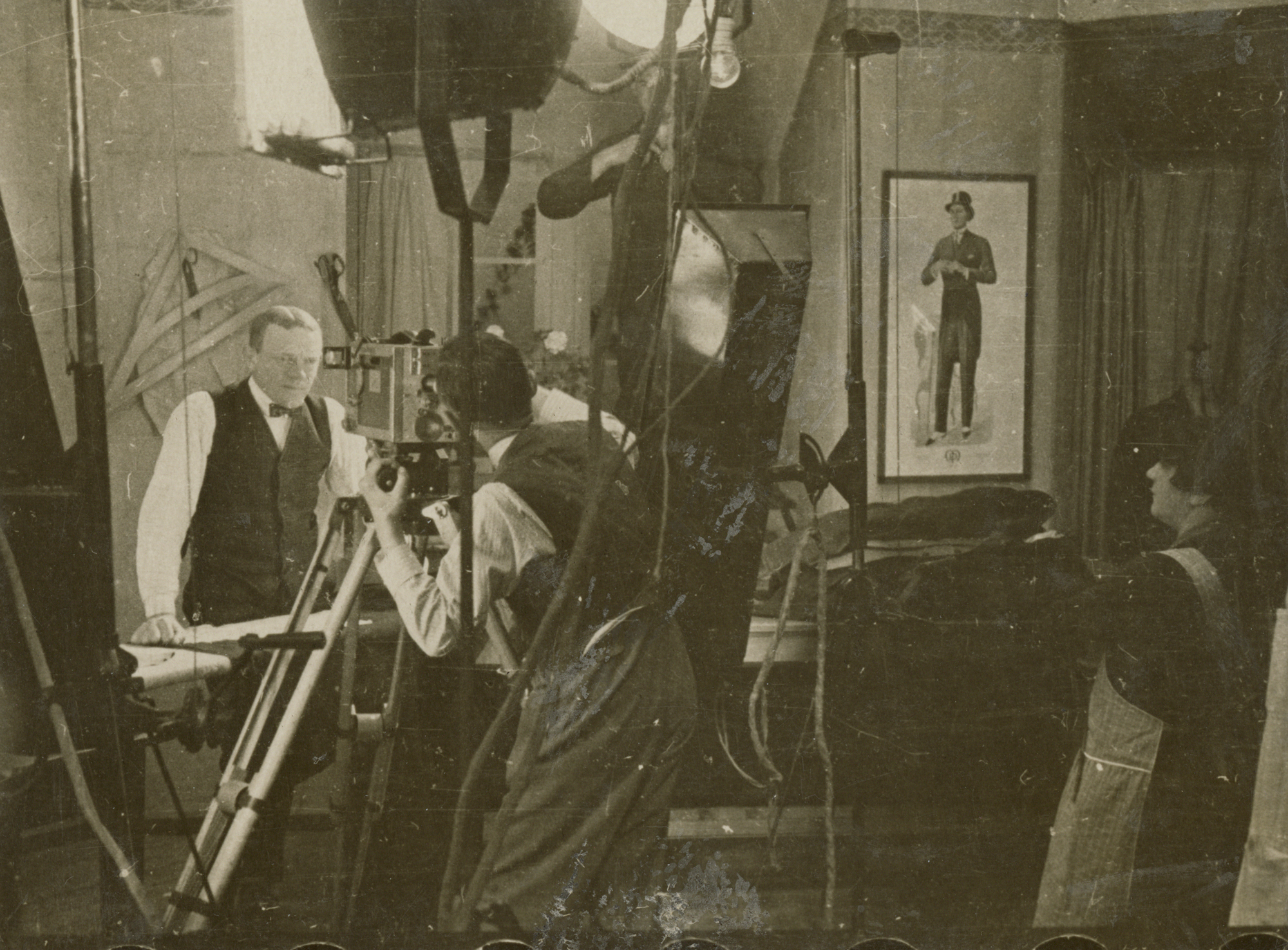 Karl Valentin, Karl Valentin bei Filmaufnahmen des Films Der Sonderling, 1929