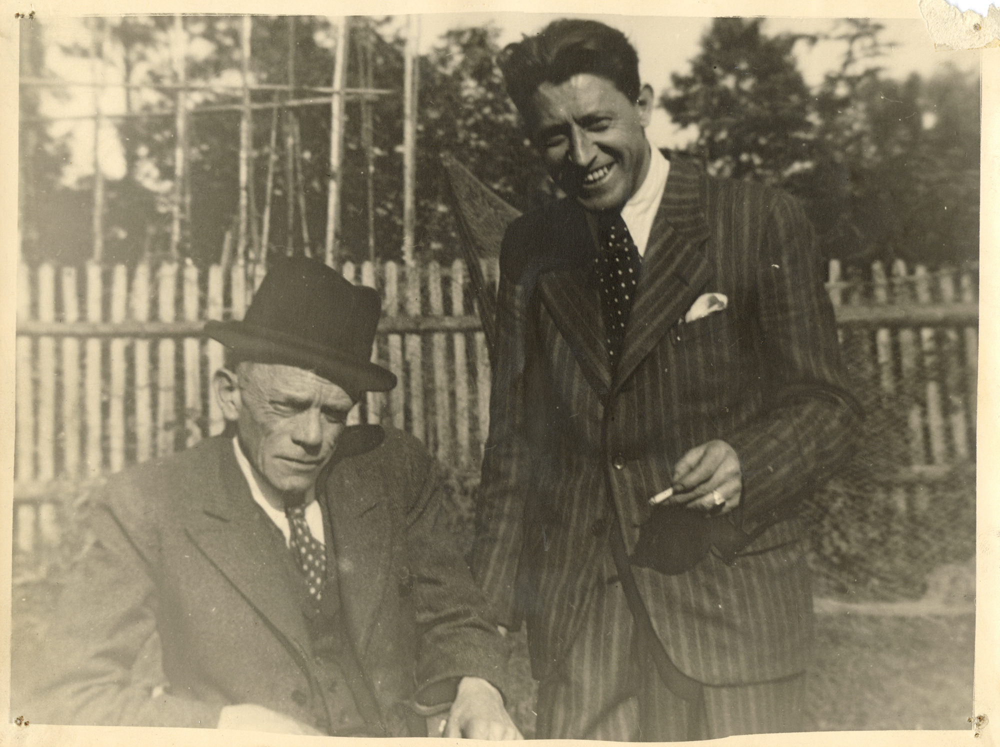Valentin mit Fahrlehrer Lamberger, um 1935