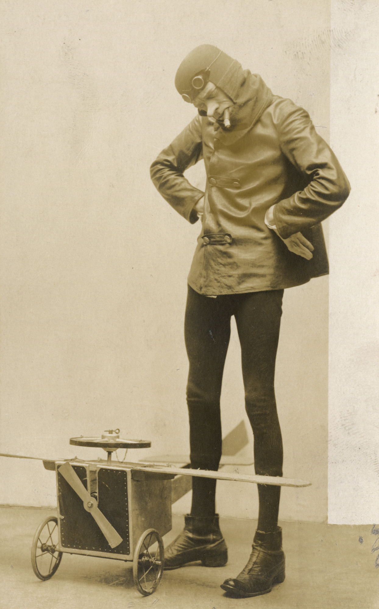 Karl Valentin als Flieger, um 1911
